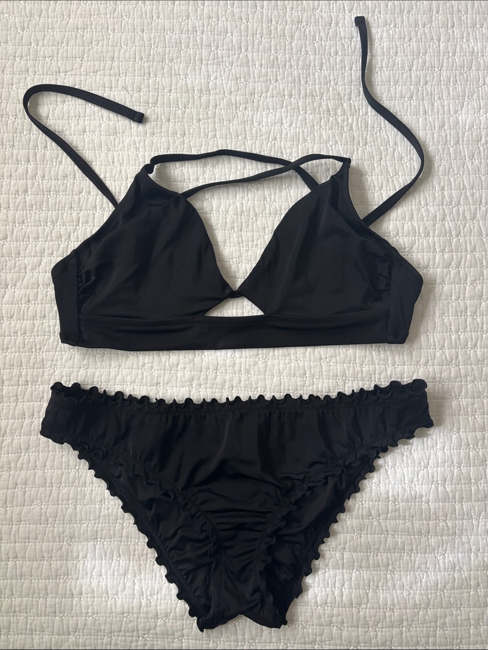 5/$15! Black Women's Bikini Set: Large bottoms & 34D top